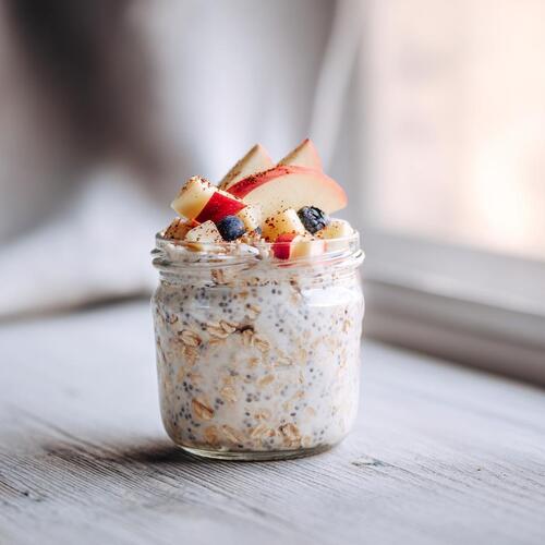 овсянка в банке с семенами чиа